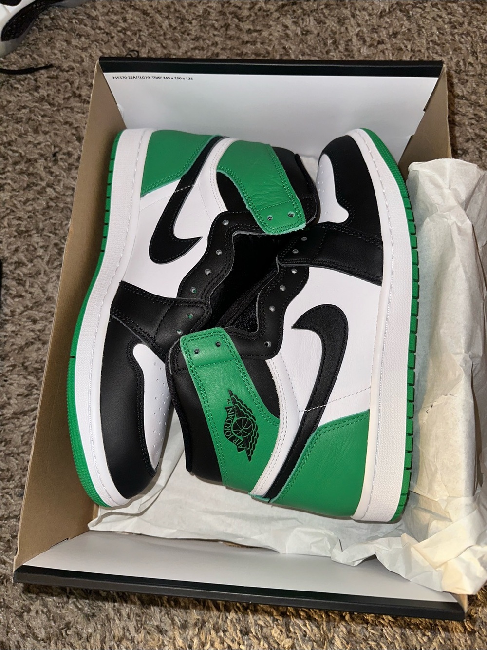 Jordans 1 Green & Black High-Top Basketball Sneakers